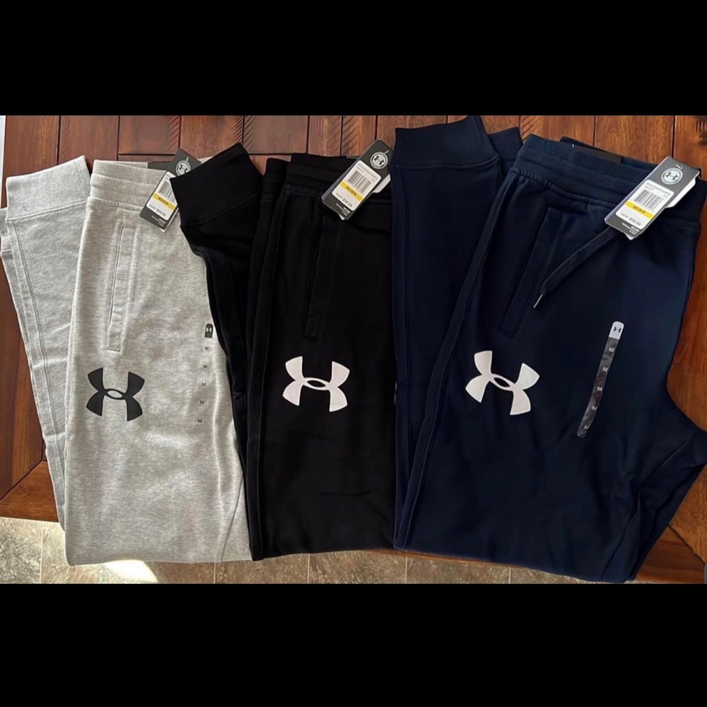 Mens Medium Under Armour Joggers